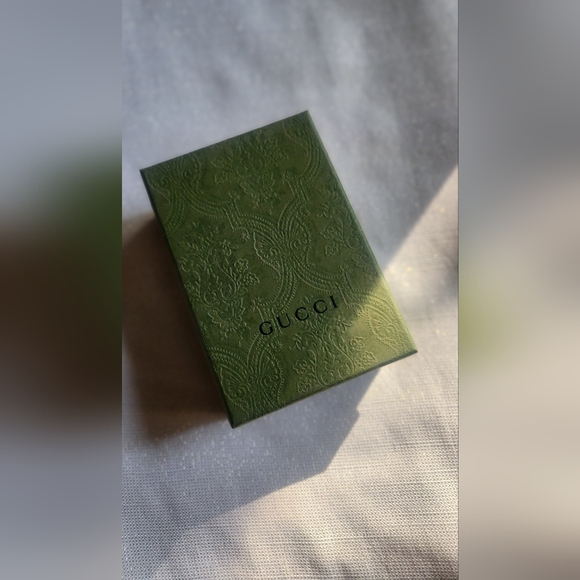 Box - Picture 2 of 2